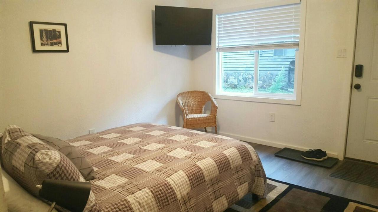 Motel Room With Kitchenette At Base Of Mt Hood Mount Hood Village Eksteriør bilde
